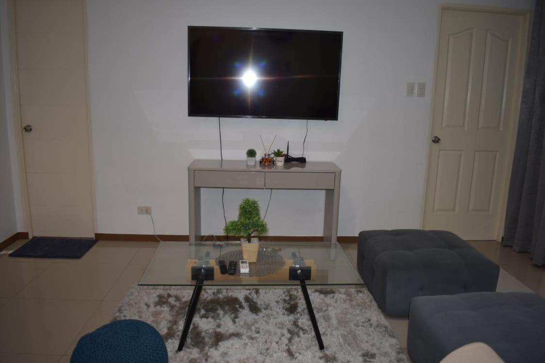 Affordable Makati Apt Manila Eksteriør billede