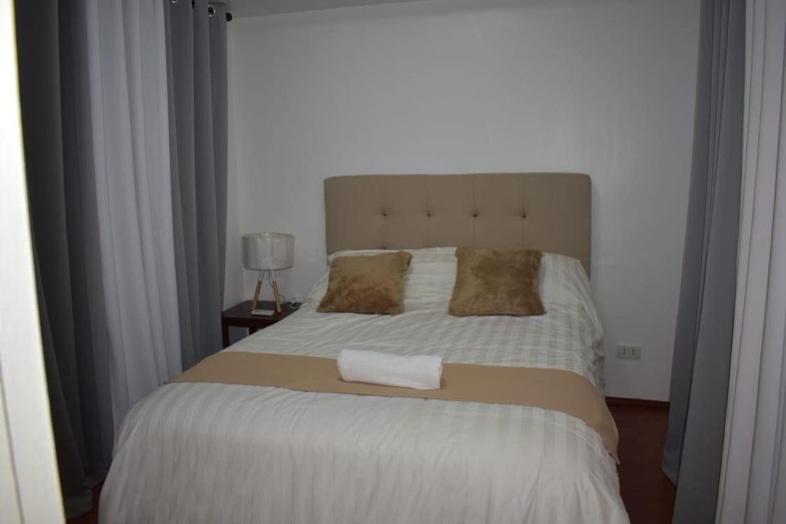 Affordable Makati Apt Manila Eksteriør billede